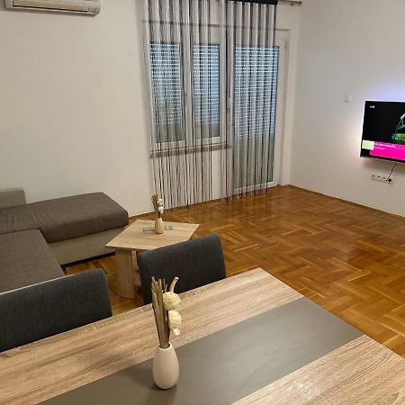 Apartman Aurora Daire Kaštel Novi Dış mekan fotoğraf