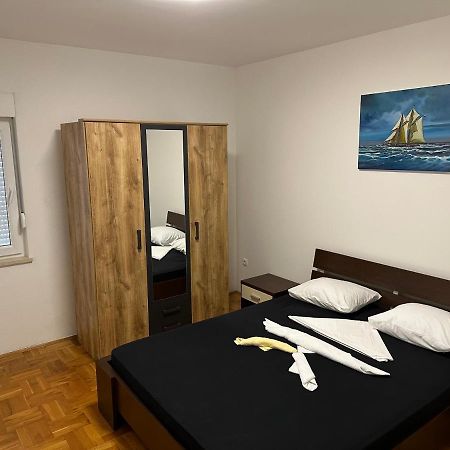 Apartman Aurora Daire Kaštel Novi Dış mekan fotoğraf