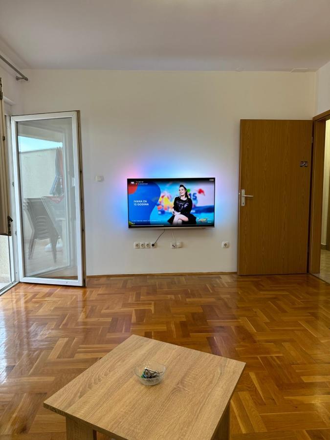 Apartman Aurora Daire Kaštel Novi Dış mekan fotoğraf