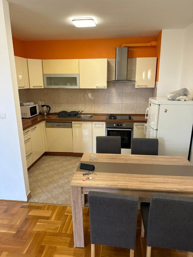 Apartman Aurora Daire Kaštel Novi Dış mekan fotoğraf