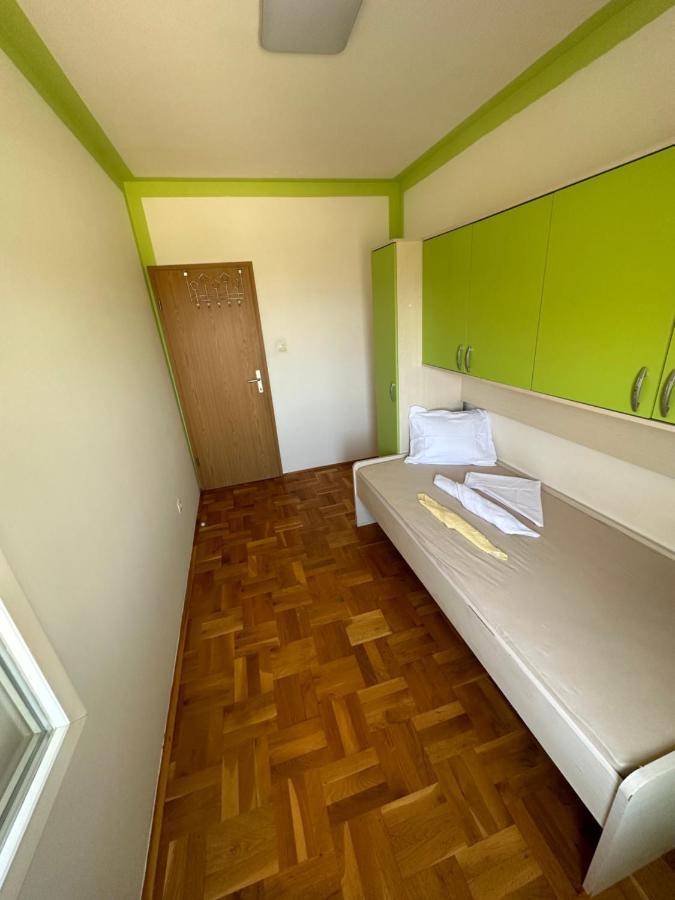 Apartman Aurora Daire Kaštel Novi Dış mekan fotoğraf