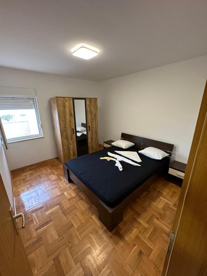 Apartman Aurora Daire Kaštel Novi Dış mekan fotoğraf