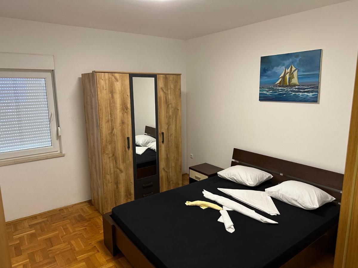 Apartman Aurora Daire Kaštel Novi Dış mekan fotoğraf